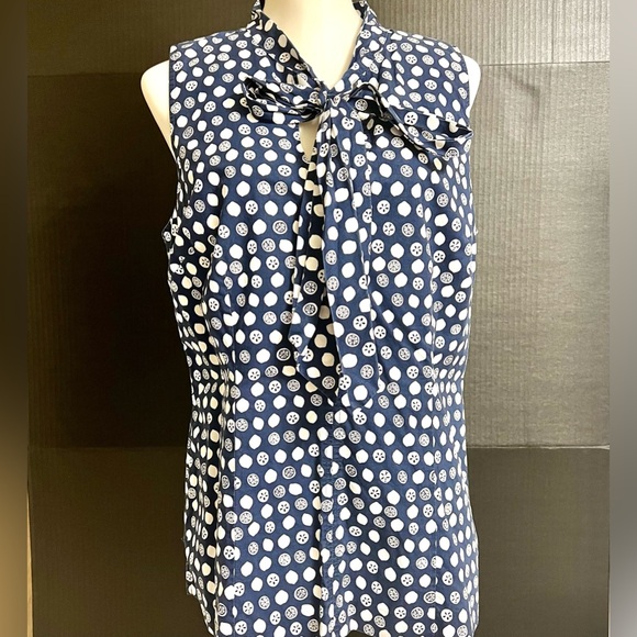 Lilly Pulitzer Sleeveless  Lemon Lime Print Navy Blue Blouse Tie Neck Size 12 ** - Picture 5 of 12